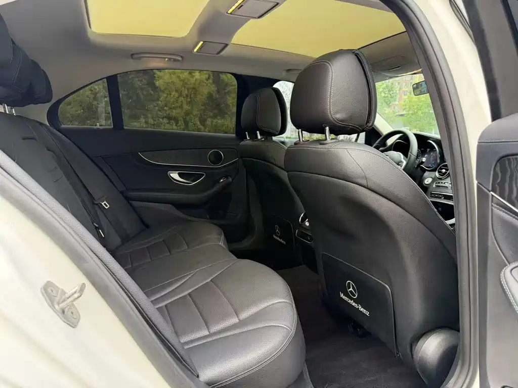 Mercedes-Benz C-Class — миниатюра 23
