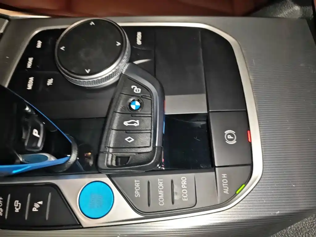BMW i4 — миниатюра 9
