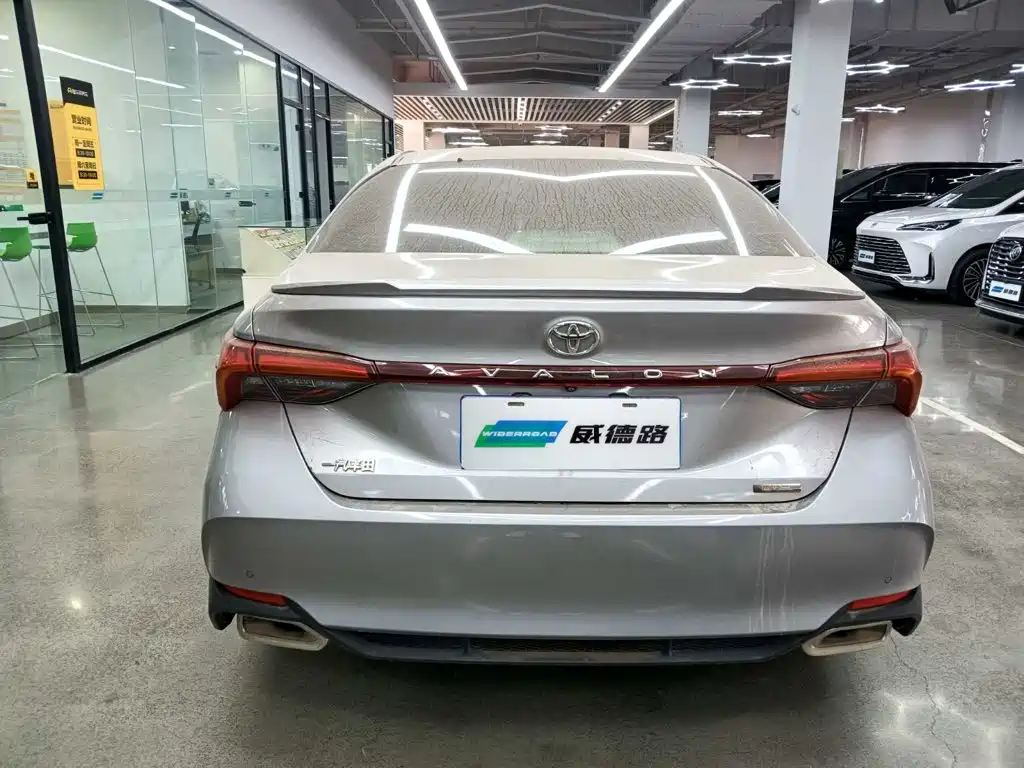 Toyota Avalon — миниатюра 4