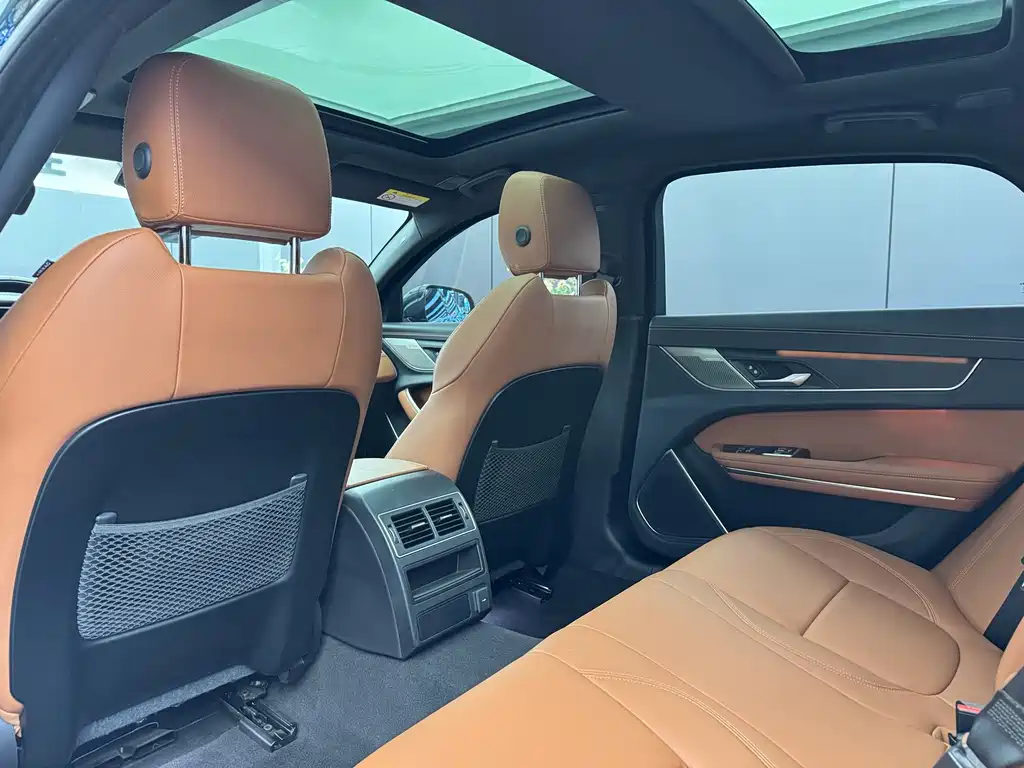 Jaguar XFL — миниатюра 8