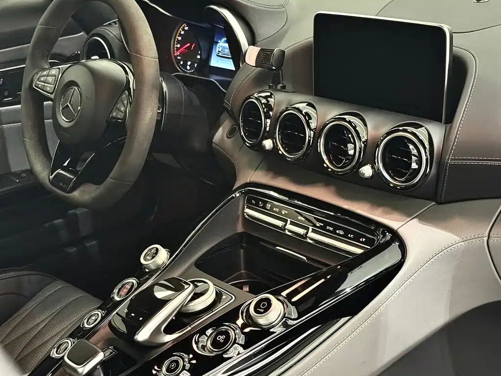 Mercedes-Benz AMG GT — миниатюра 7
