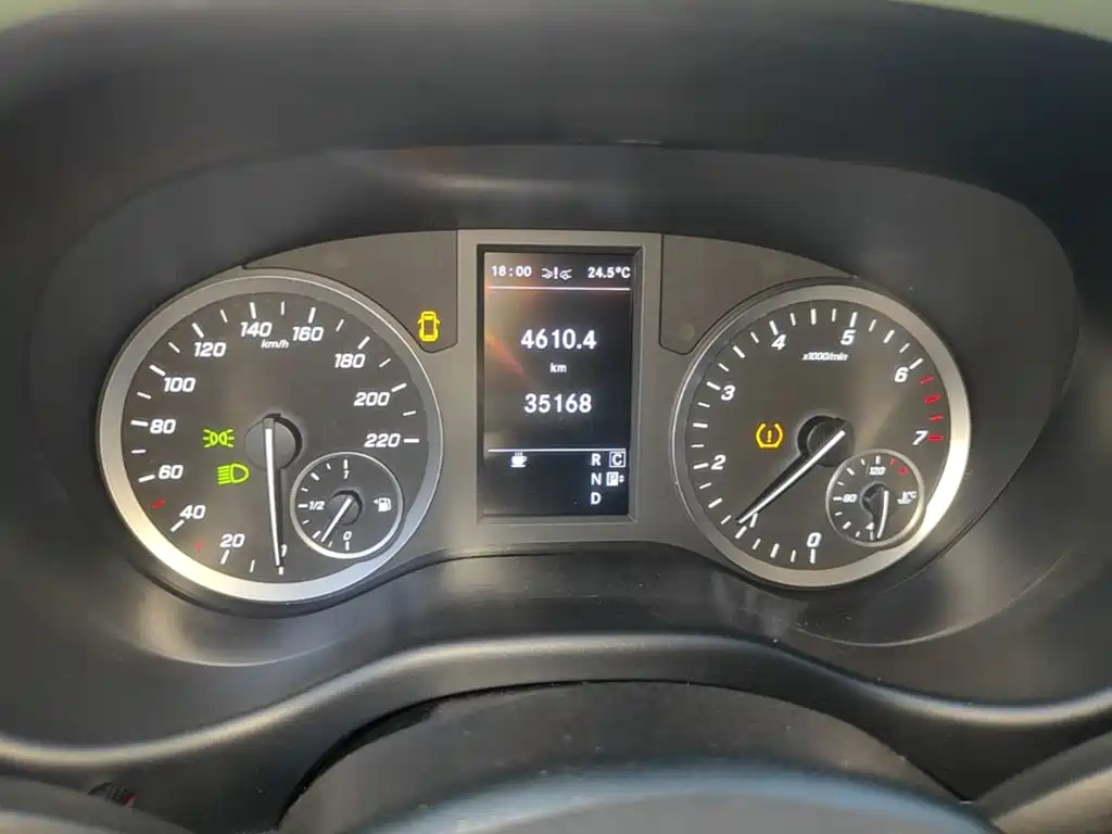 Mercedes-Benz Vito — миниатюра 12