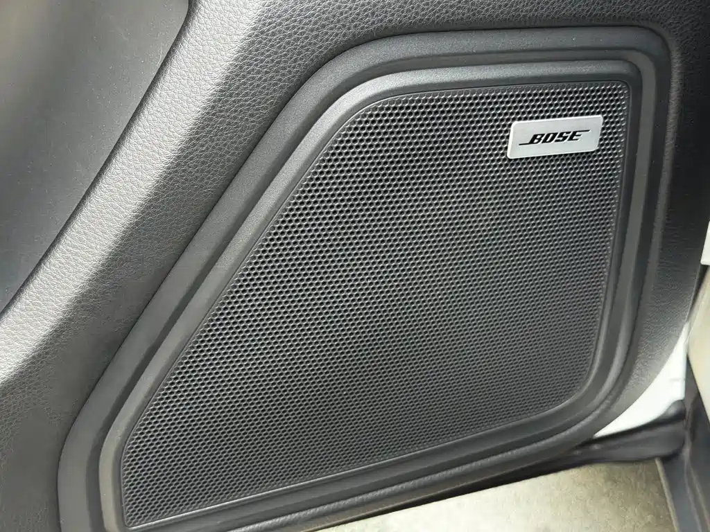 Porsche Macan — миниатюра 16