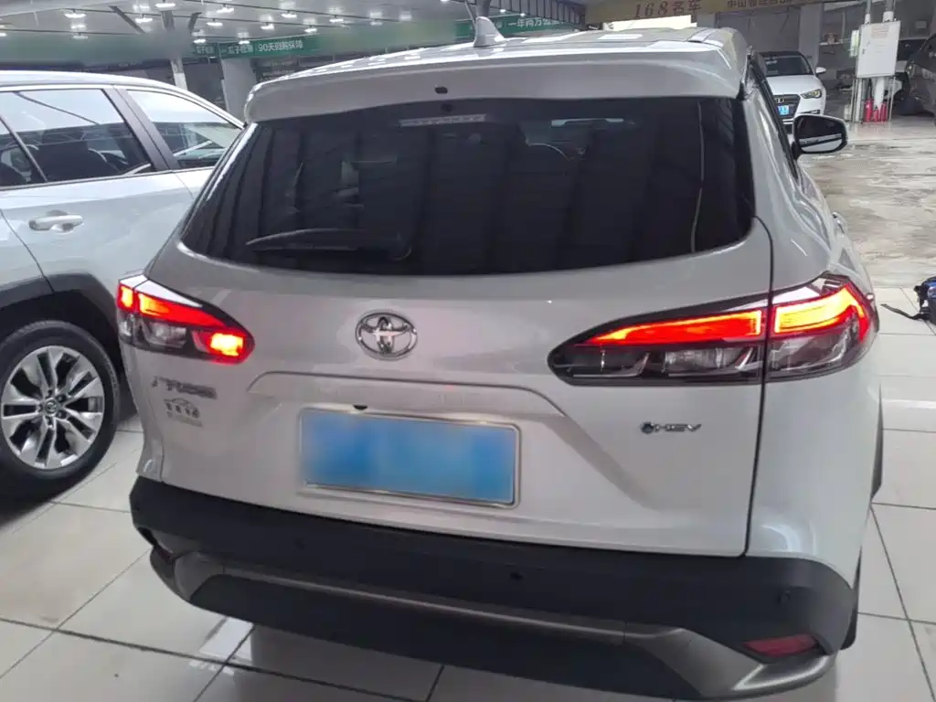 Toyota Frontlander — миниатюра 6