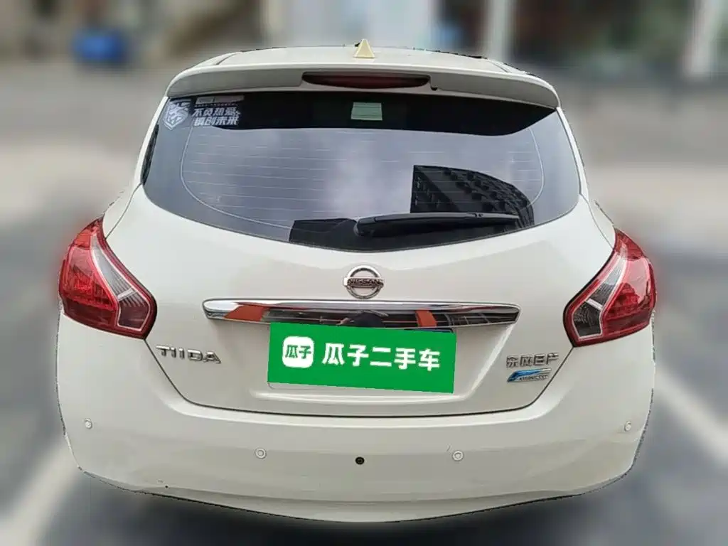 Nissan Tiida — миниатюра 8
