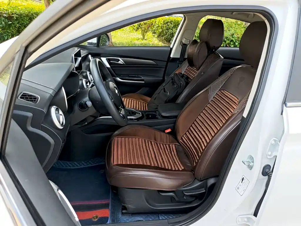 BAIC EU5 — миниатюра 15