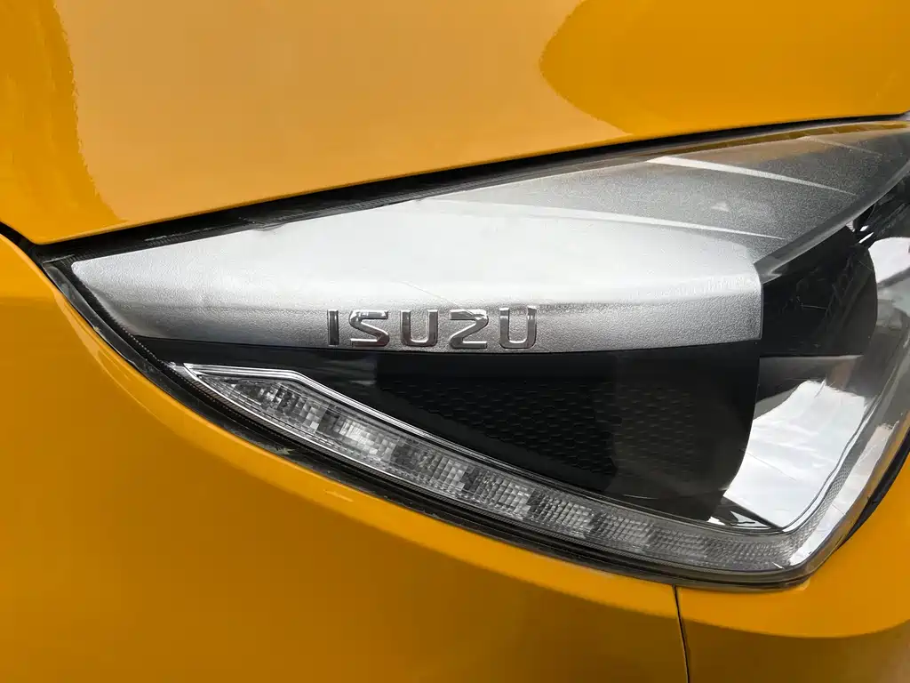 ISUZU TAGA