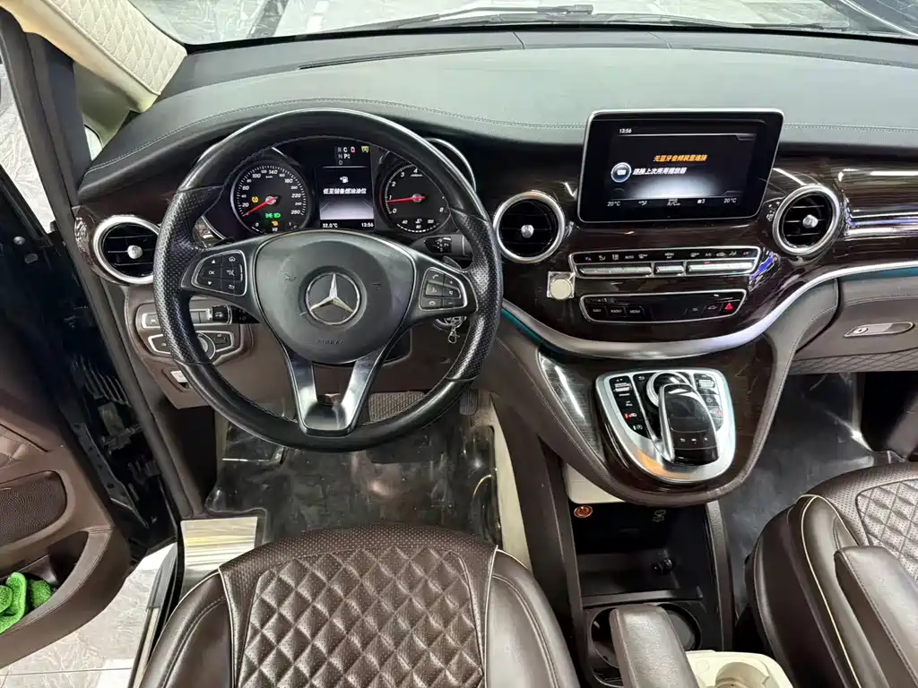 Mercedes-Benz V-Class — миниатюра 10