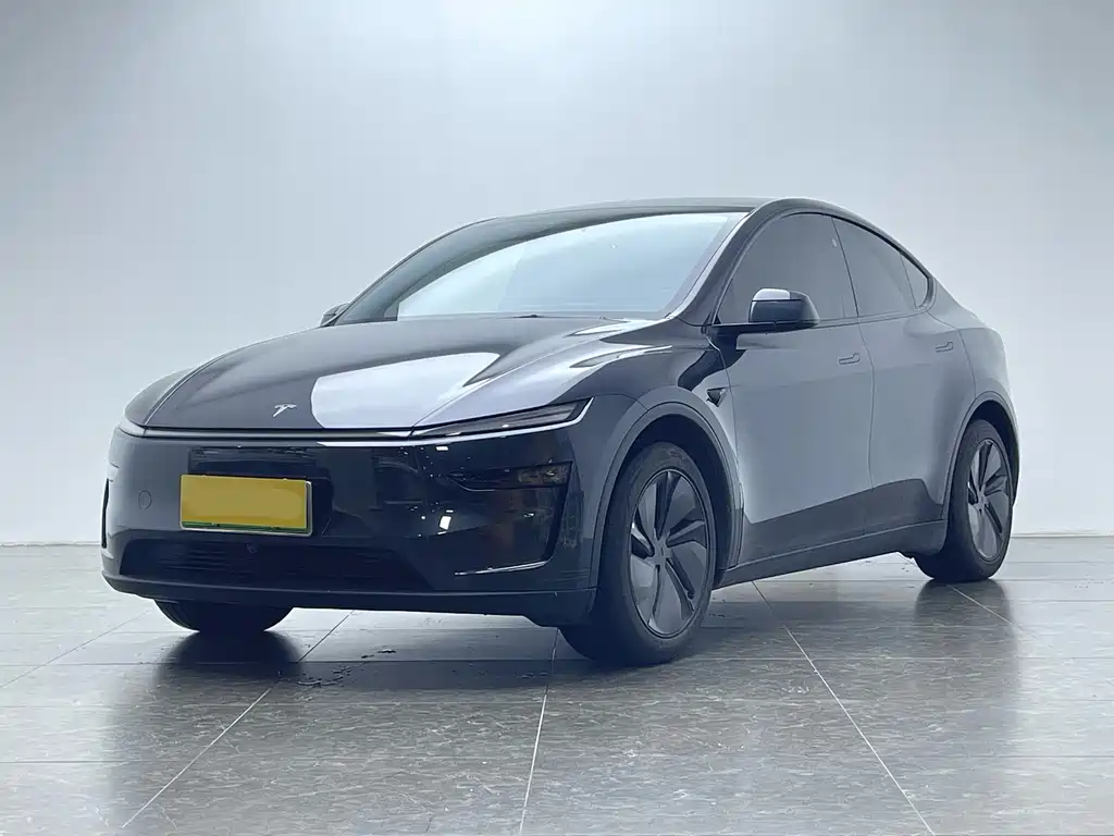 Tesla Model Y 2025