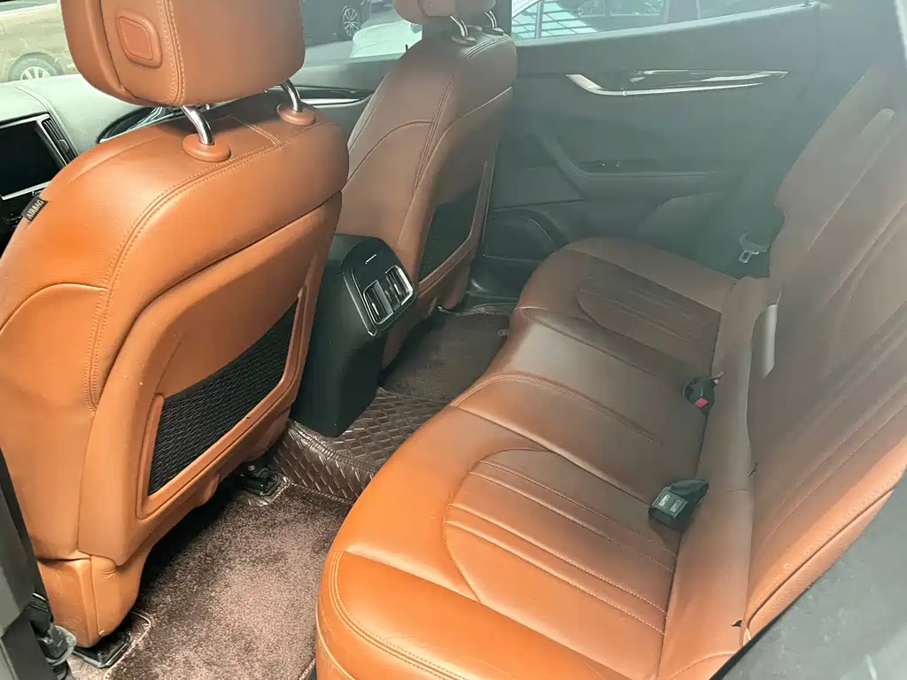 Maserati Levante — миниатюра 7