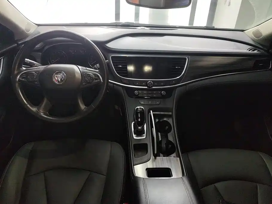 Buick LaCrosse — миниатюра 12