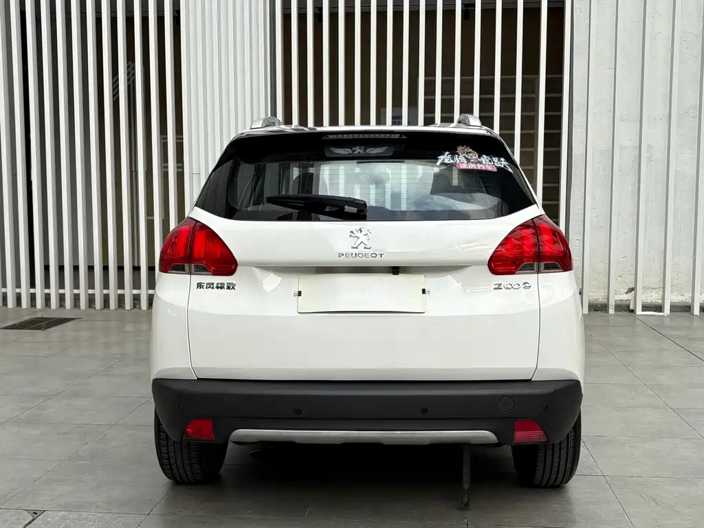 Peugeot 2008 — миниатюра 12