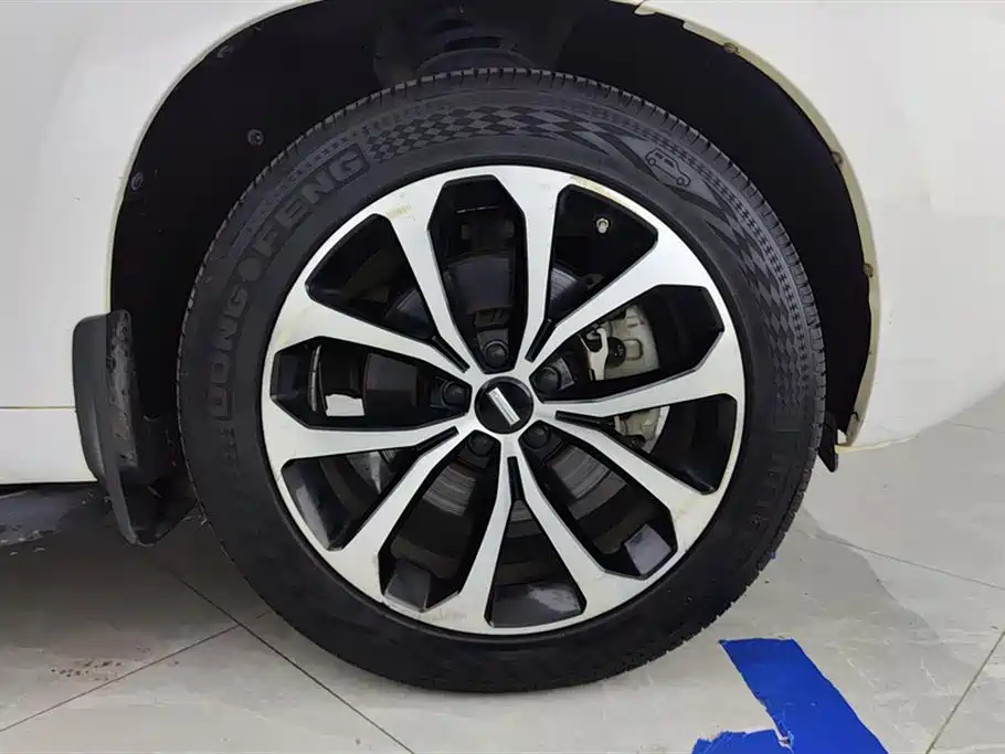 WEI PAI WEI BRAND VV7