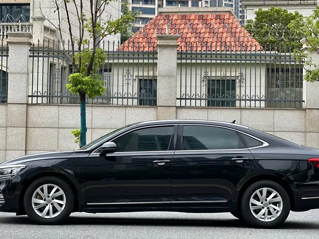 Volkswagen Passat — миниатюра 4