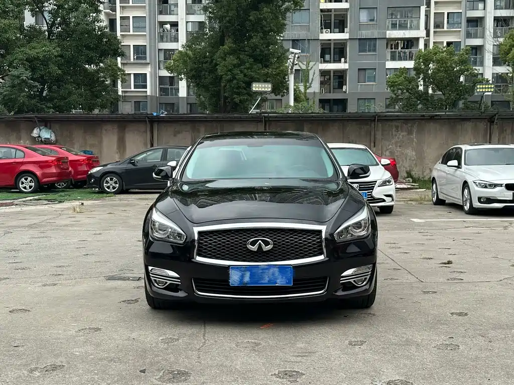 Infiniti Q70 — миниатюра 2