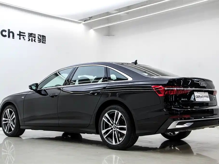 Audi A6L 2025 40 TFSI Luxury