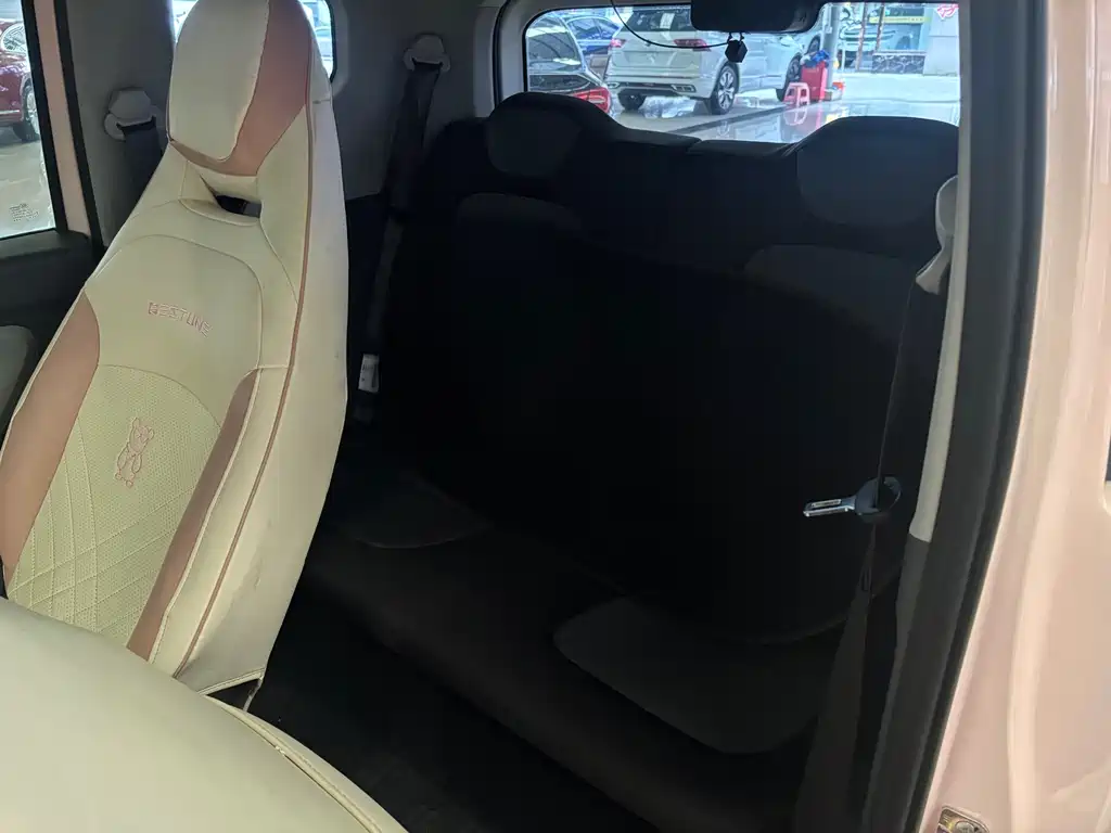 Wuling MINIEV — миниатюра 7