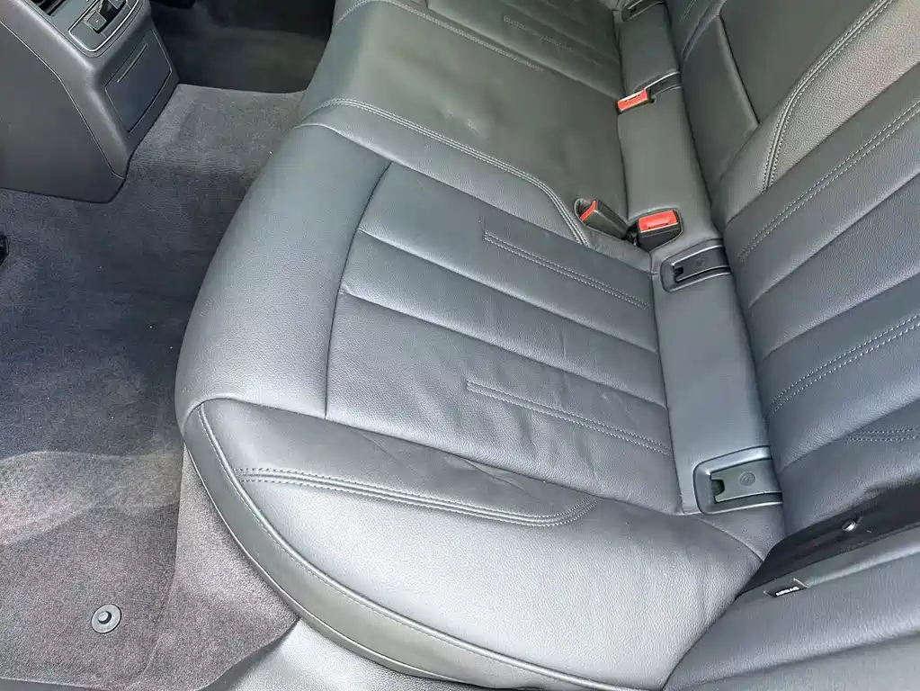 Audi A4L — миниатюра 16
