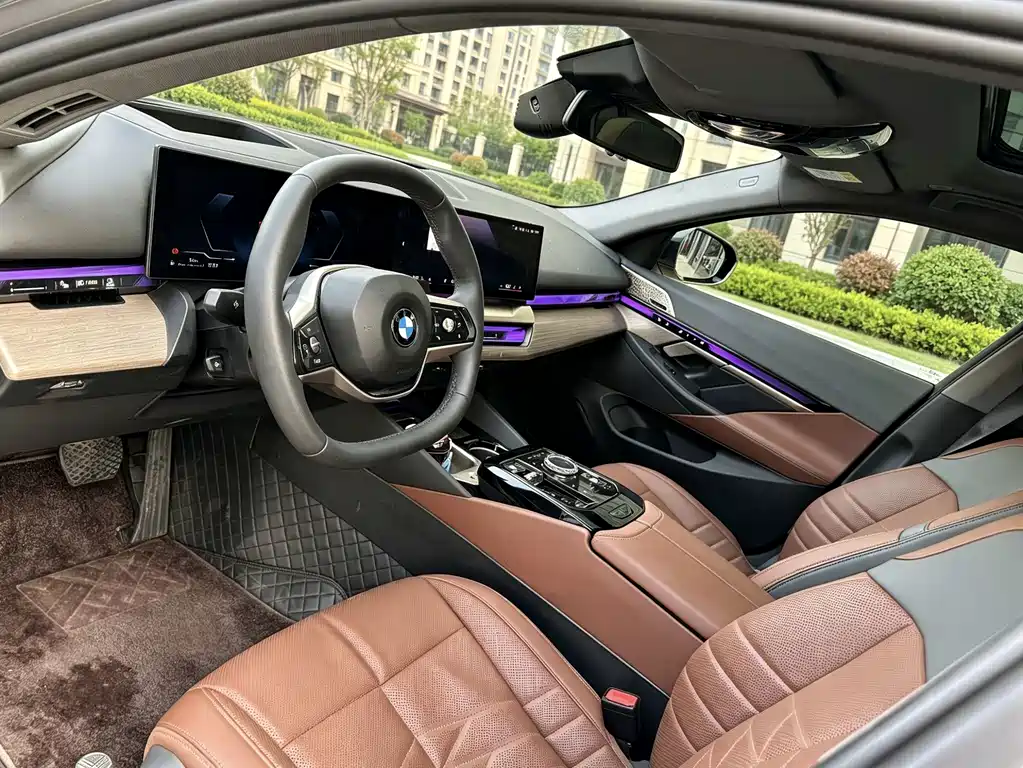 BMW 5 Series — миниатюра 4