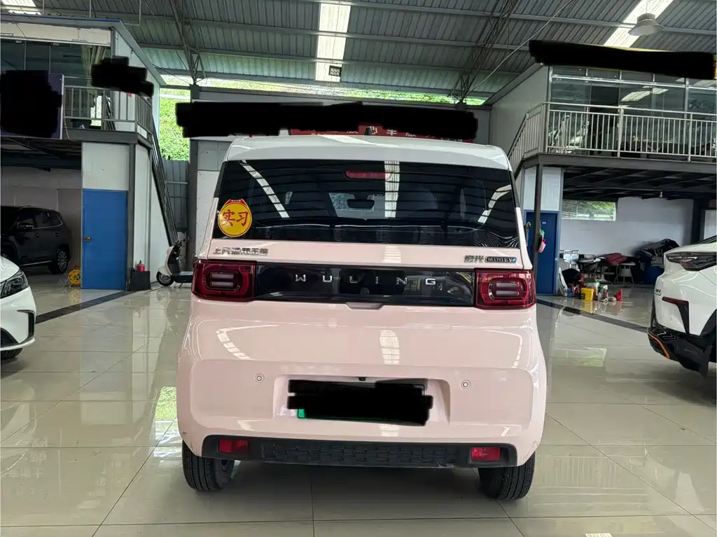 Wuling MINIEV — миниатюра 13