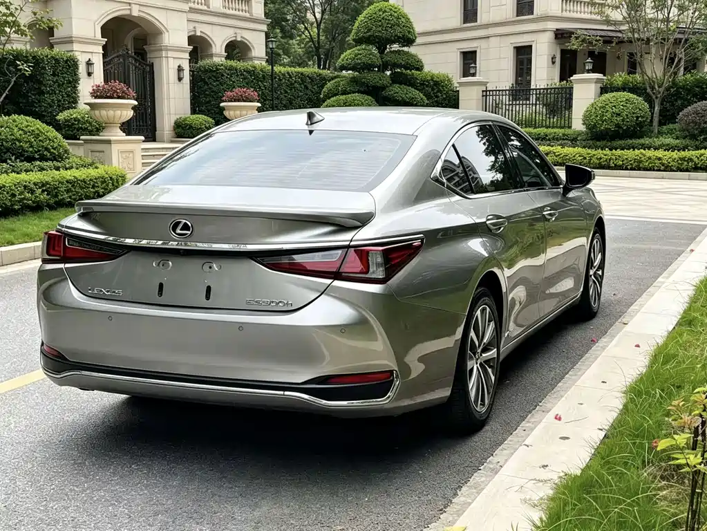 Lexus ES — миниатюра 9