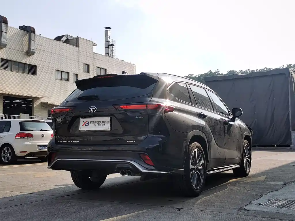 Toyota Crown Kluger 2024 2.5L HEV Luxury