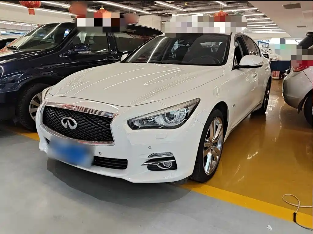 Infiniti Q50L
