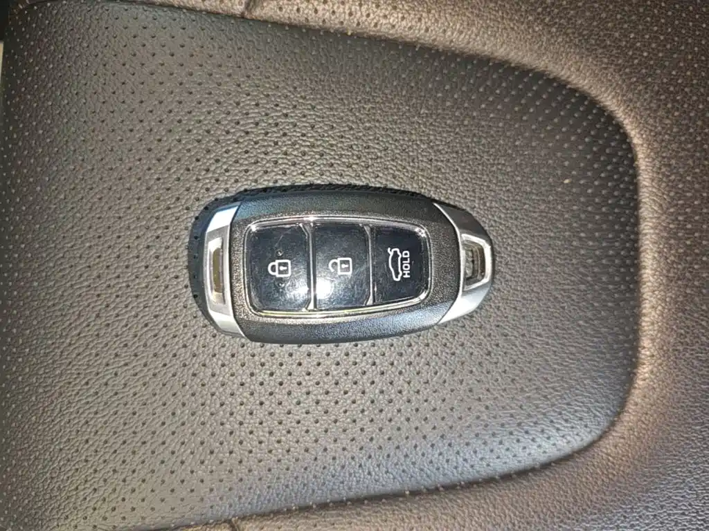 Hyundai Elantra — миниатюра 9