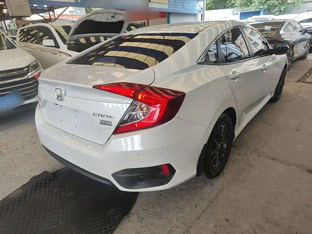 Honda Civic — миниатюра 7