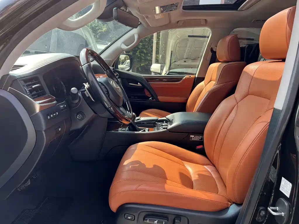 Lexus LX — миниатюра 3