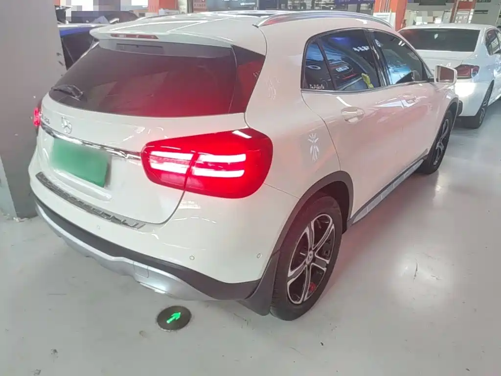 Mercedes-Benz GLA — миниатюра 7
