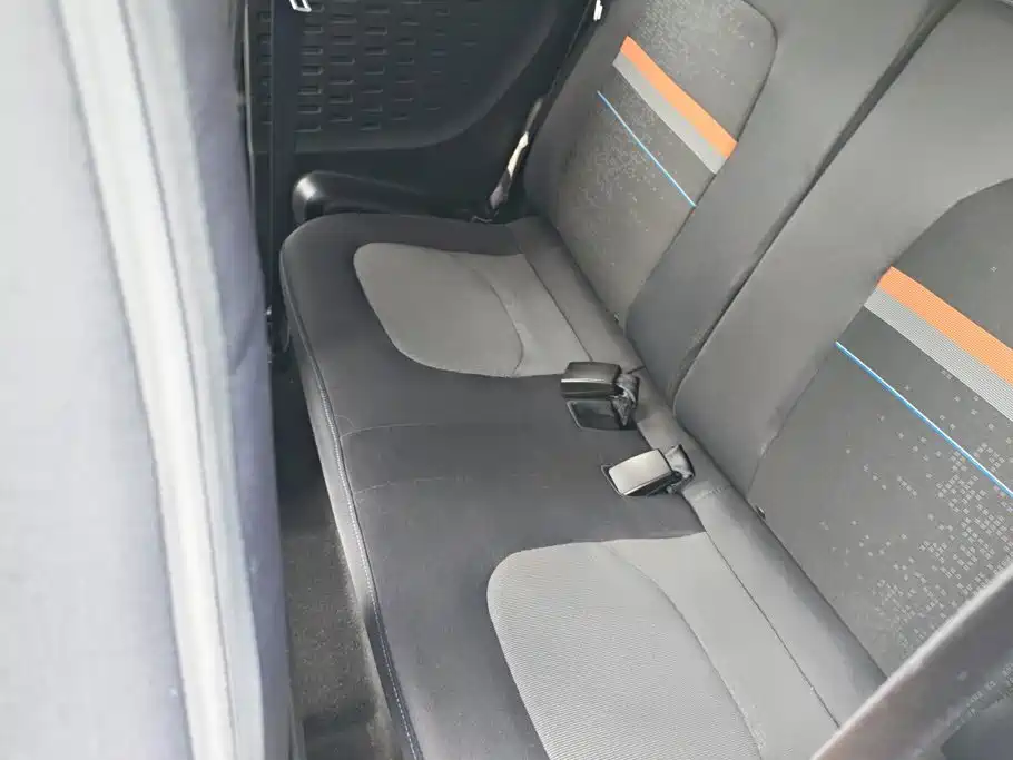 Wuling MINIEV — миниатюра 11