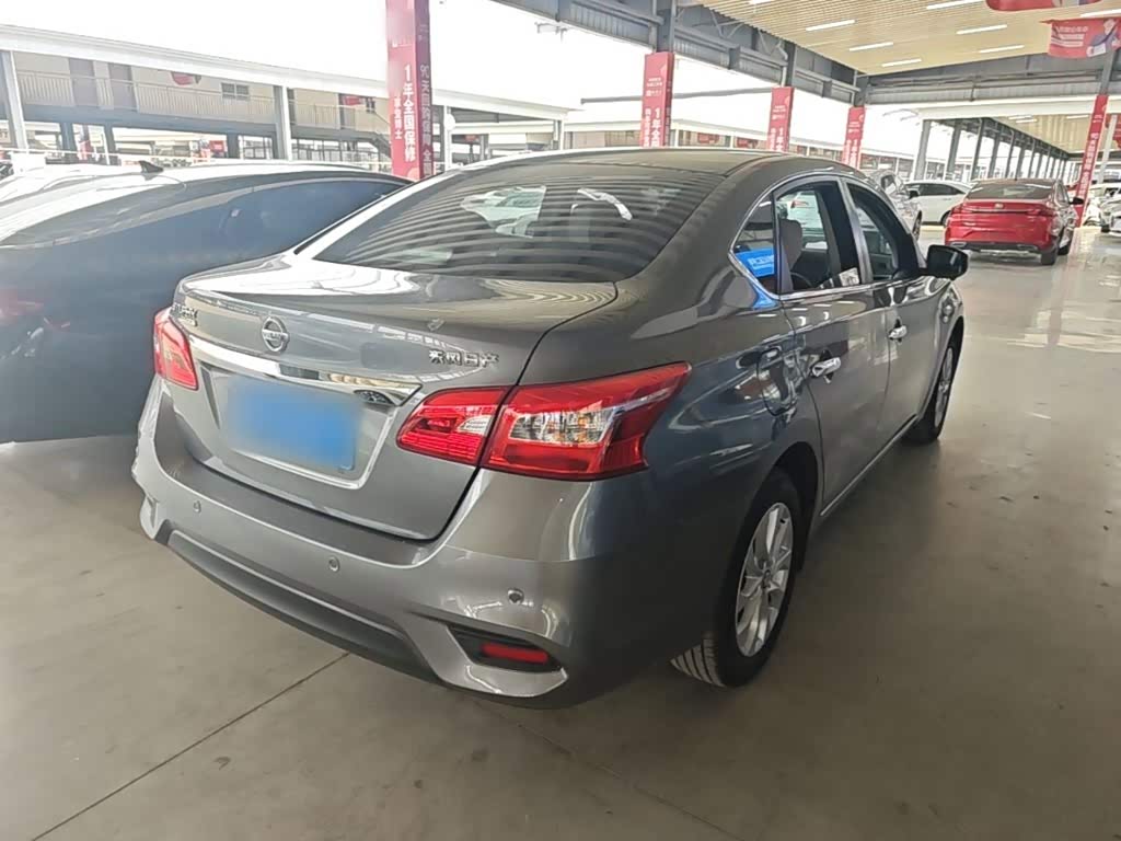 Nissan Sylphy 1.6 л 2024 г. Серебристо-серый, пробег 25500 км
