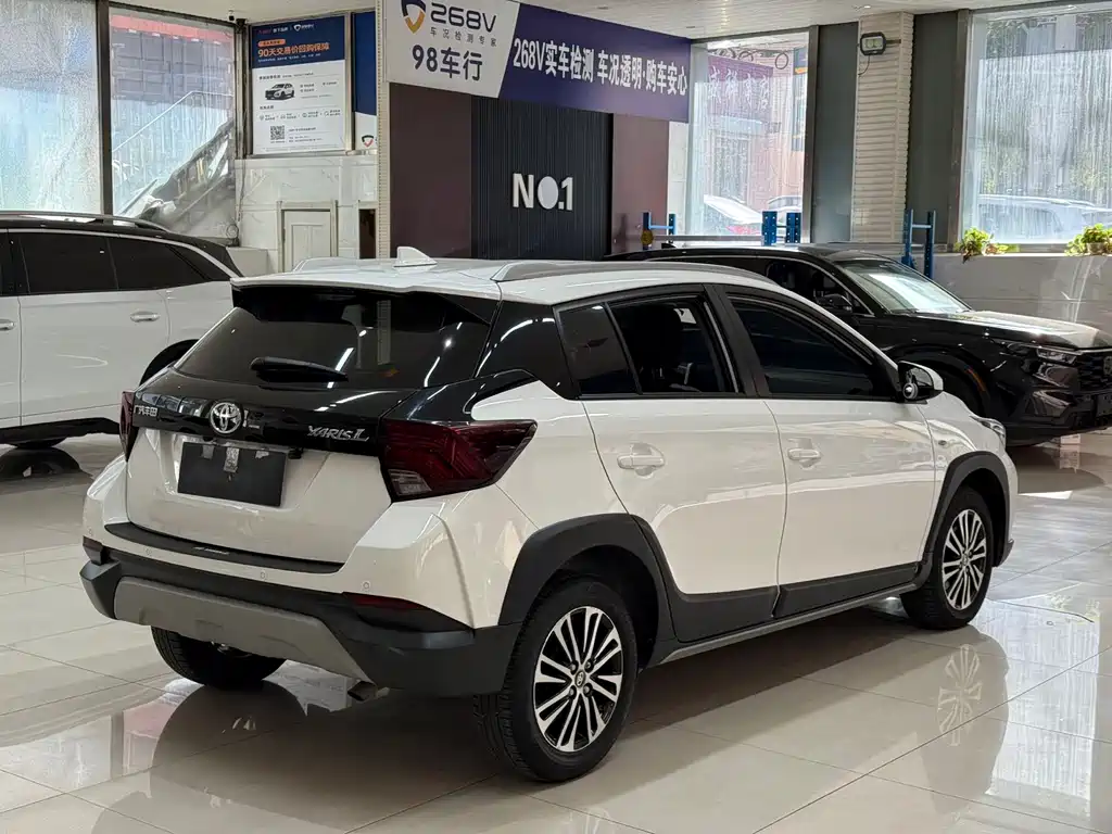 TOYOTA YARIS L ZHIXUAN