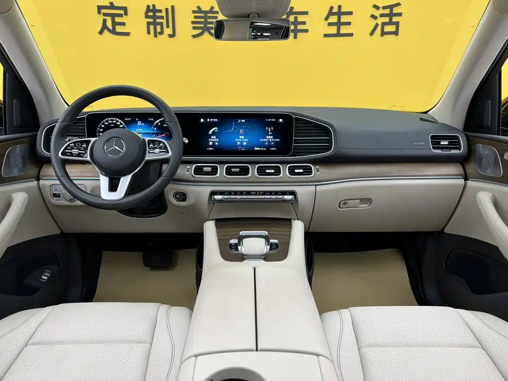 Mercedes-Benz GLE (Import) — миниатюра 40