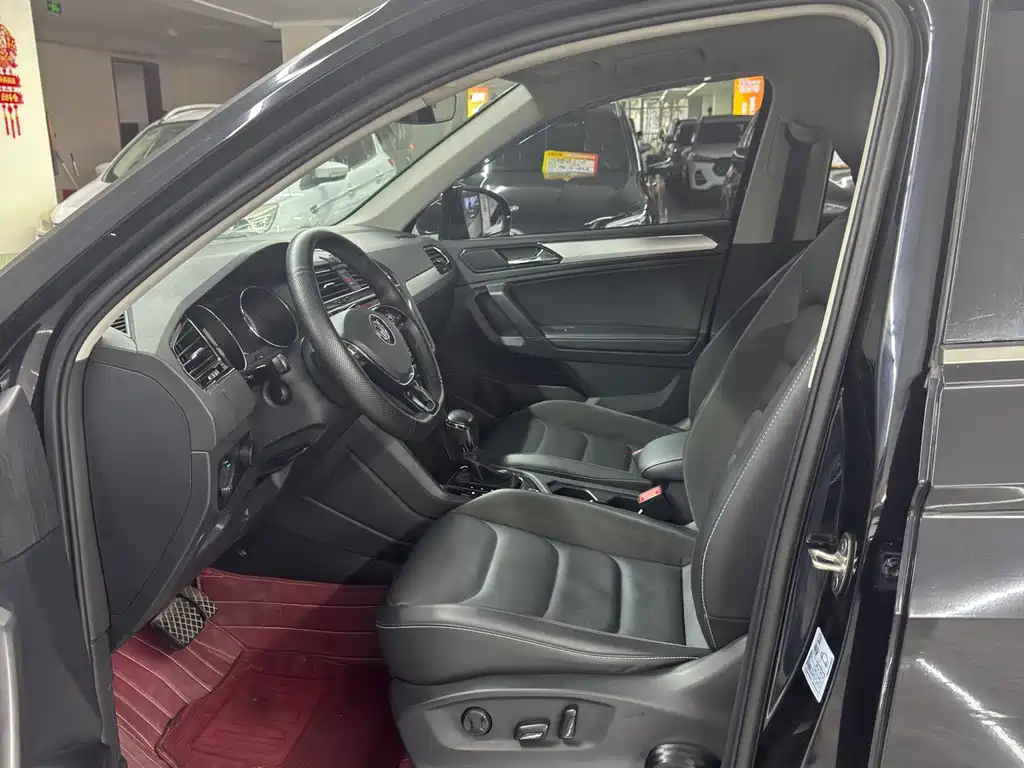 Volkswagen Tiguan L — миниатюра 7