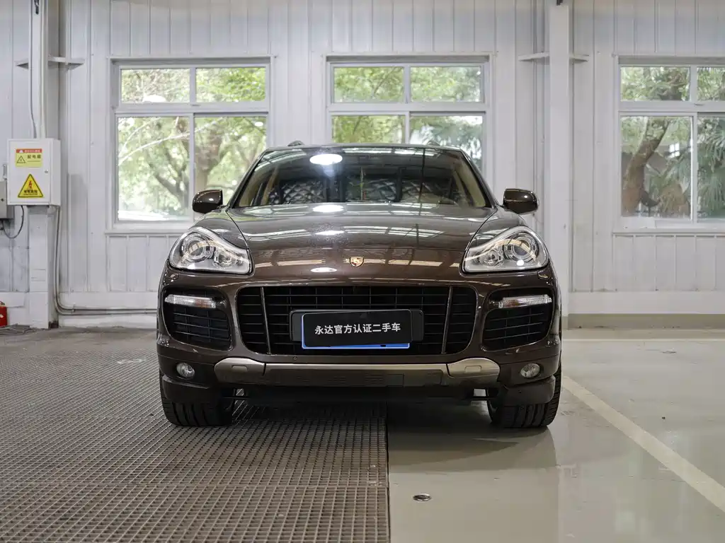 Porsche Cayenne — миниатюра 2