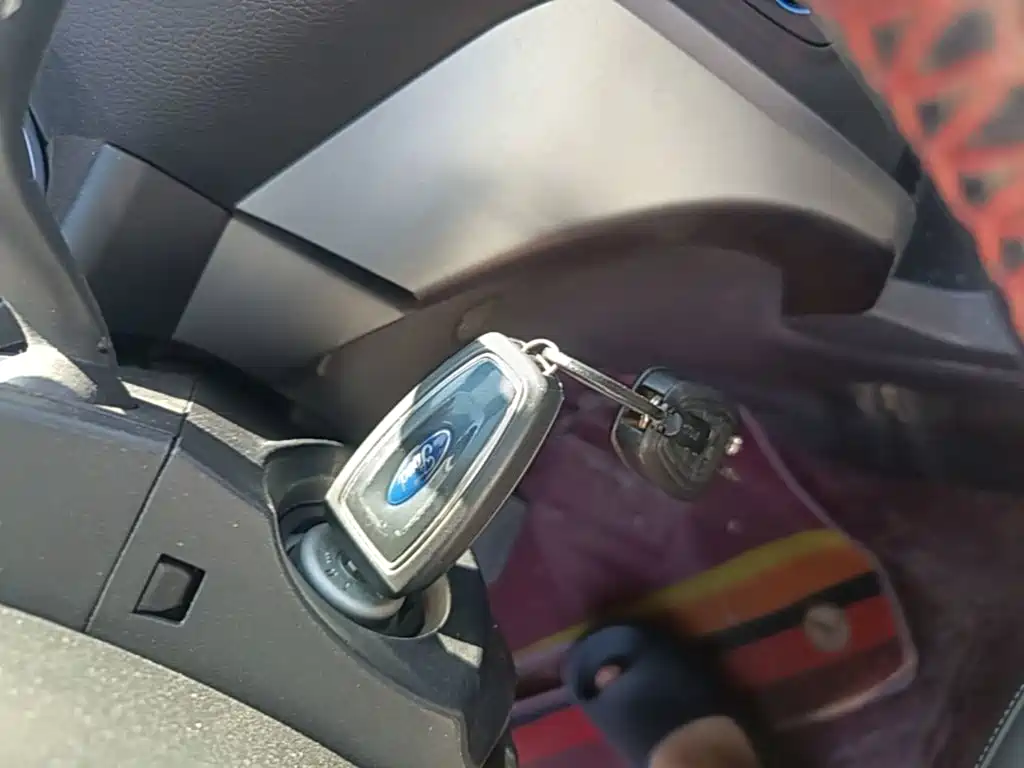 Ford Kuga — миниатюра 9