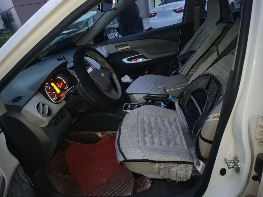 Chevrolet Sail — миниатюра 11