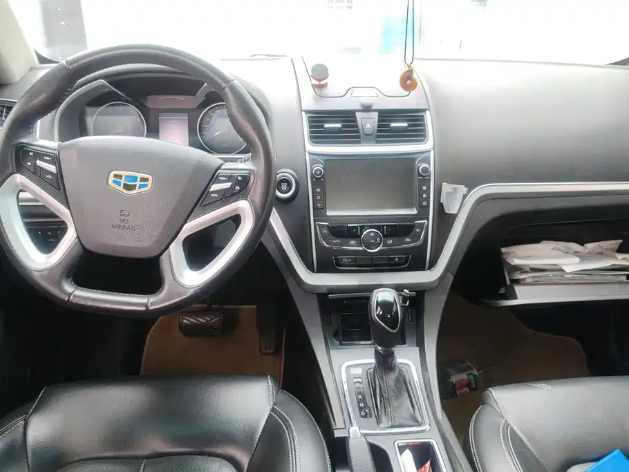 Geely Emgrand — миниатюра 12