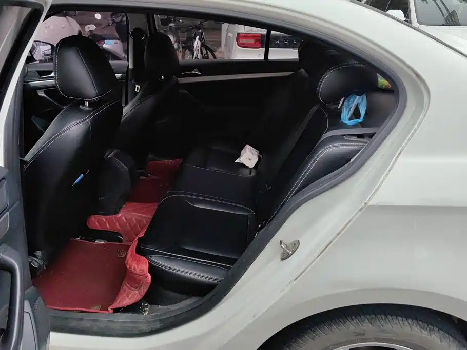 Volkswagen Lavida — миниатюра 11