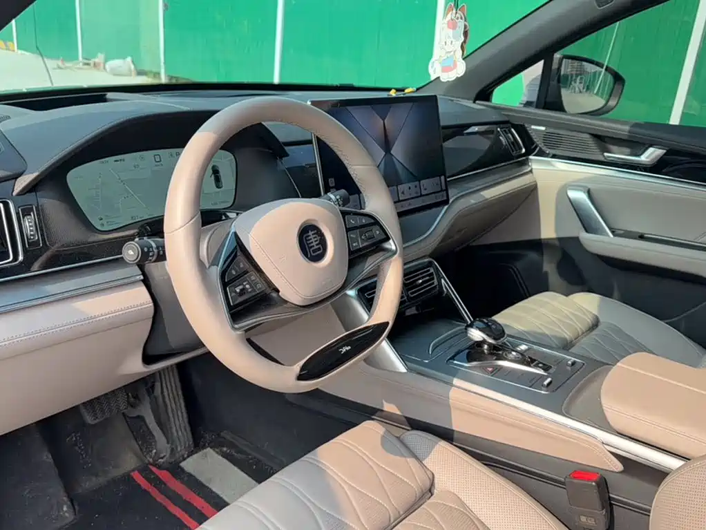 BYD Tang New Energy — миниатюра 23