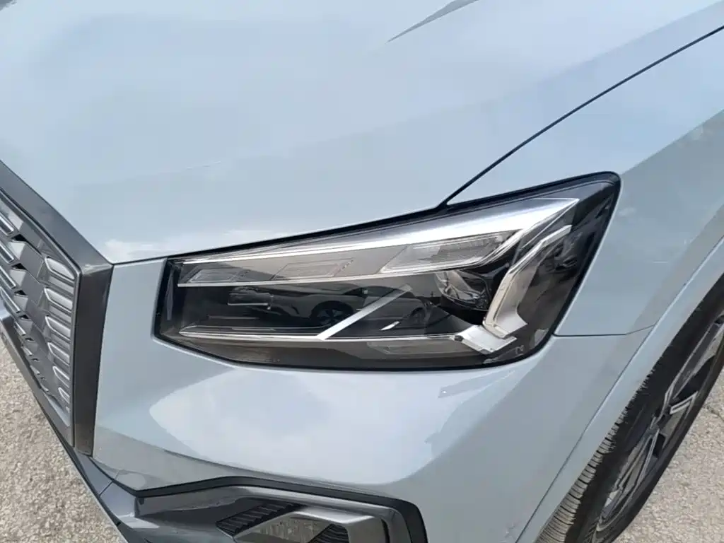 Audi Q2L e-tron — миниатюра 24