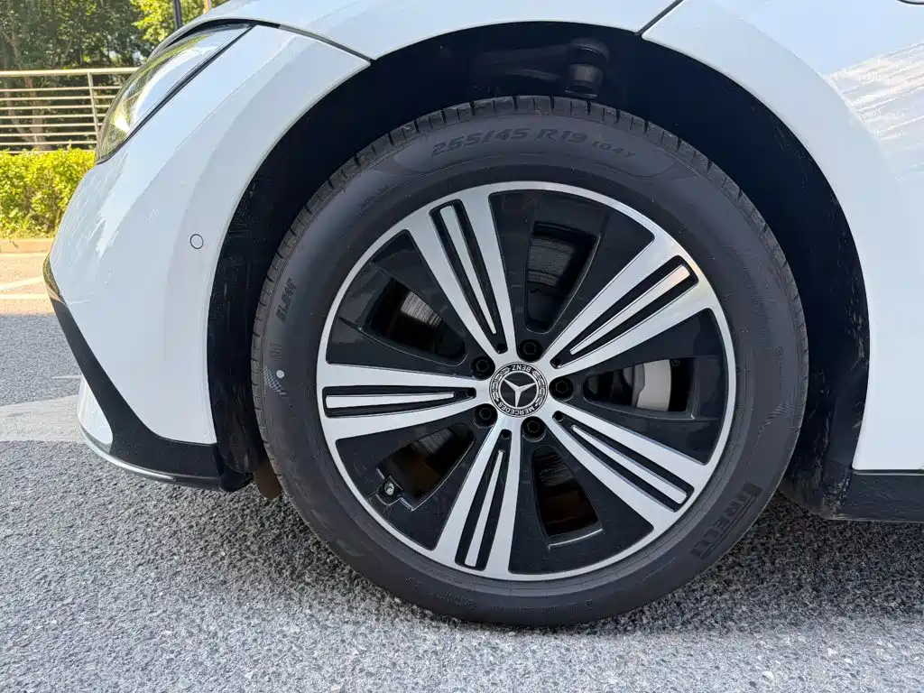 Mercedes-Benz EQE — миниатюра 7