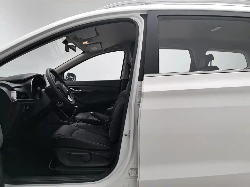 Baojun 360 — миниатюра 10