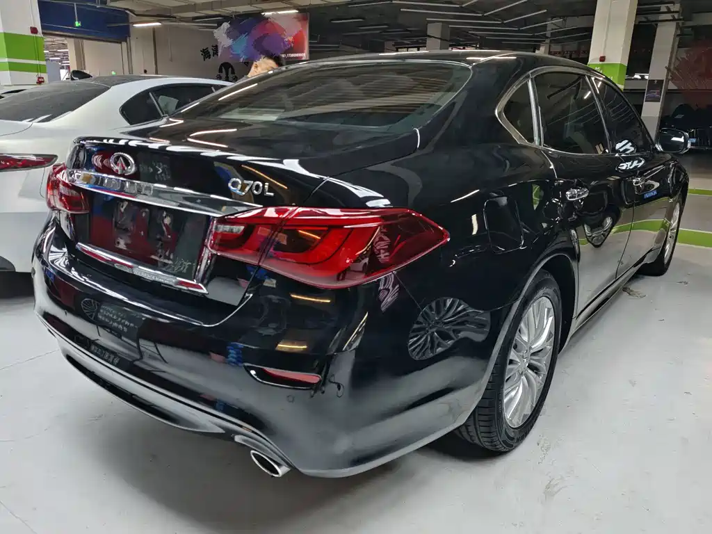 Infiniti Q70 — миниатюра 4