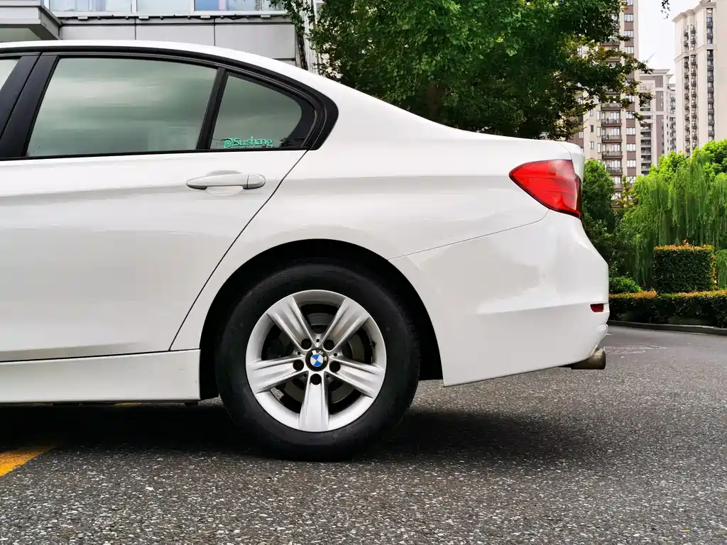 BMW 3 Series — миниатюра 9