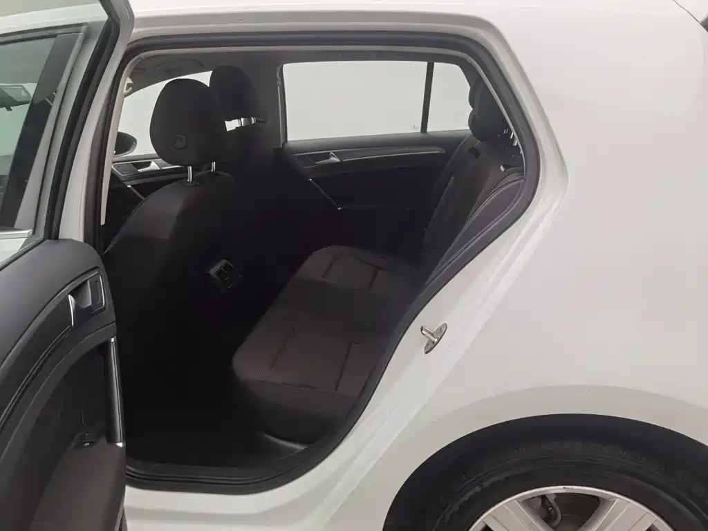 Volkswagen Golf — миниатюра 15