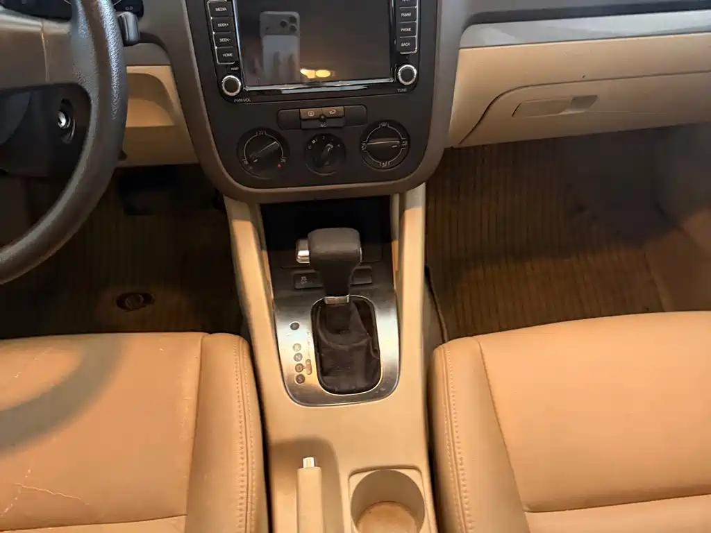 Volkswagen Sagitar — миниатюра 19