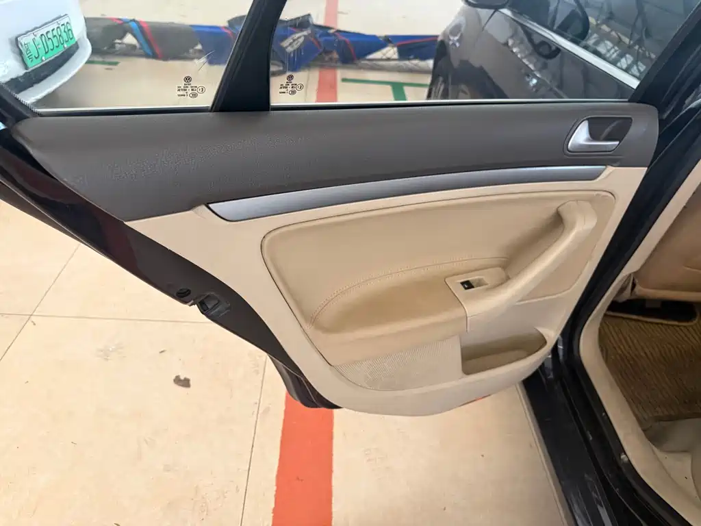 Volkswagen Sagitar — миниатюра 8